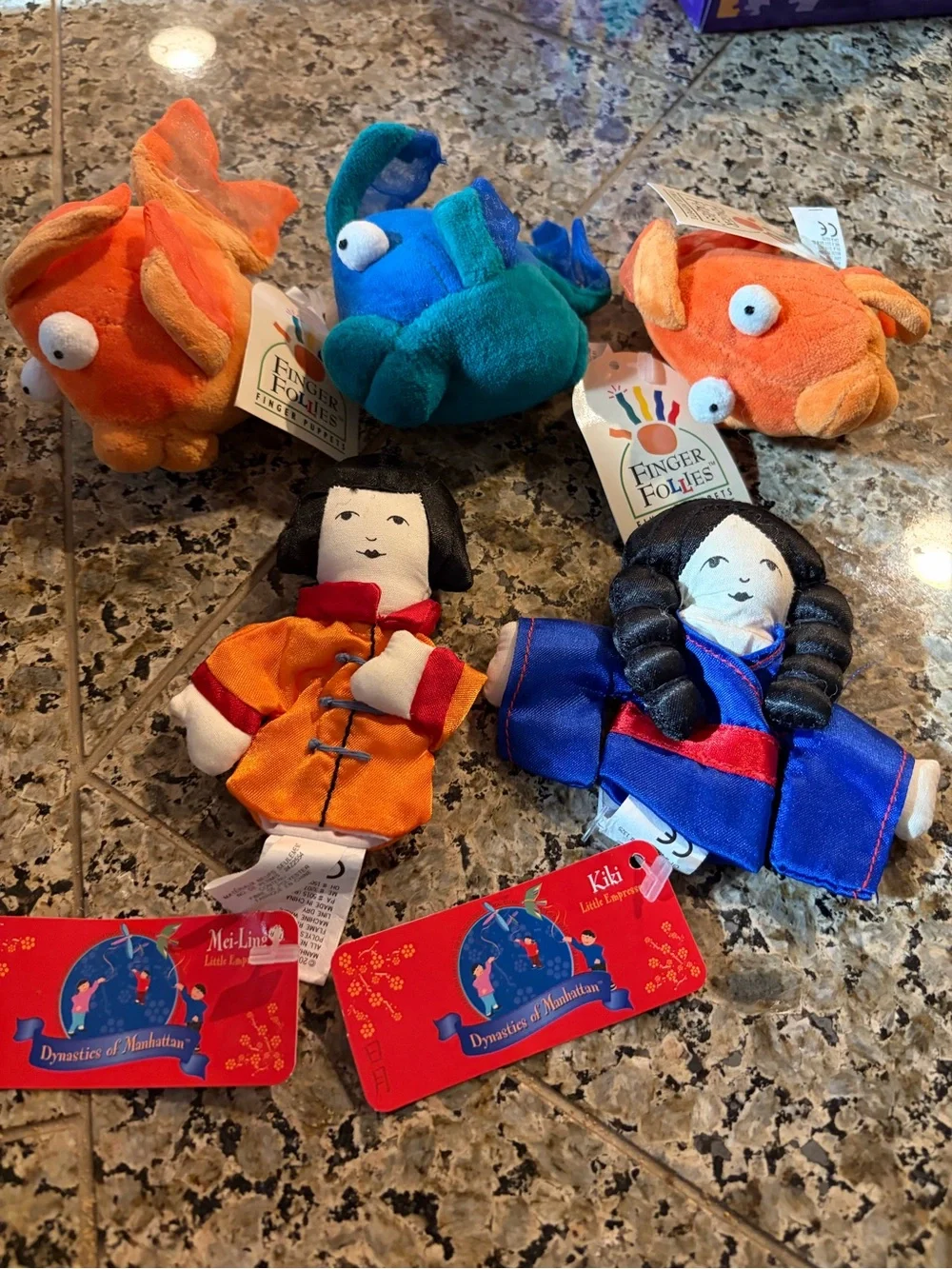 Dynamics of Manhattan Mei-Ling & Kiki VTG Finger Puppets & Finger Follies Fish